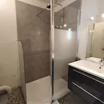 L'este De באיון